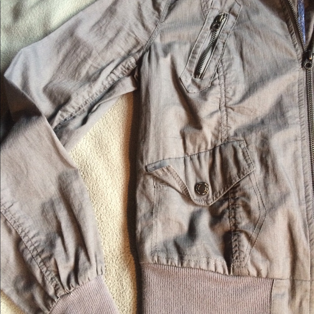 Light jacket - Picture 2 of 5